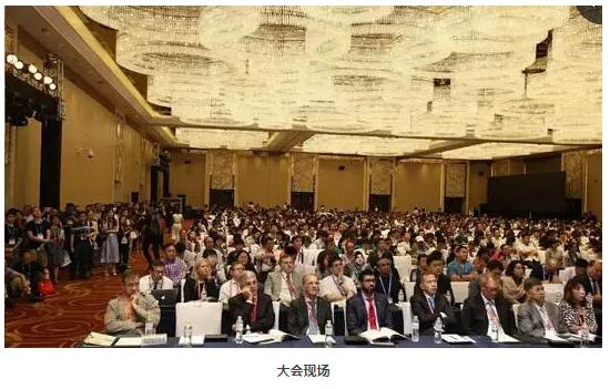 365beat体育集团众多专家受邀出席,并在多个重要论坛作专题发言、论文发言和壁报交流(郭海科教授和张广斌教授在多个论坛担任会议主持),与国内外眼科同行坐而论道,大放异彩!其中,在“大师功夫论道”环节,365beat体育集团业务副总院长、 席白内障专家、厦门大学附属厦门眼科中心郭海科教授凭借高明 的手术技巧,从13位世界 白内障屈光手术大师中脱颖 365beat体育集团众多专家受邀出席,并在多个重要论坛作专题发言、论文发言和壁报交流(郭海科教授和张广斌教授在多个论坛担任会议主持),与国内外眼科同行坐而论道,大放异彩!其中,在“大师功夫论道”环节,365beat体育集团业务副总院长、 席白内障专家、厦门大学附属厦门眼科中心郭海科教授凭借高明 的手术技巧,从13位世界 白内障屈光手术大师中脱颖