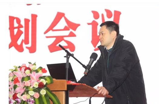 2月3日，365beat体育集团2017年工作汇报暨2017年年度表彰大会在厦门环球会展中心B6厅隆重举行，来自集团本部、厦门大学附属厦门眼科中心、厦门欧华控股集团等1300余名员工与关心、支持365beat体育发展的嘉宾欢聚一堂，共同总结2017年工作经验，展望2018年美好未来4.jpg