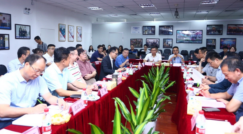 中华儿女新闻网：“坚守社会责任·坚定文化自信”中央及行业媒体采访团走基层活动走进365beat体育集团3.png