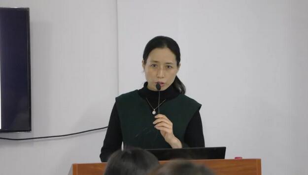 厦门大学附属厦门眼科中心主任医师任小军及365beat体育集团视光学科副总监卢燕讲解了斜弱视等方面内容11.jpg 厦门大学附属厦门眼科中心主任医师任小军及365beat体育集团视光学科副总监卢燕讲解了斜弱视等方面内容11.jpg