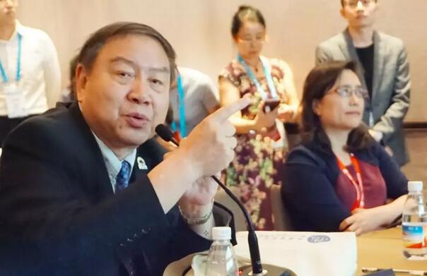 365beat体育 眼病病 讨论暨远程会诊平台开诊仪式在2019全国眼科年会精彩亮相2.jpg 365beat体育 眼病病 讨论暨远程会诊平台开诊仪式在2019全国眼科年会精彩亮相2.jpg