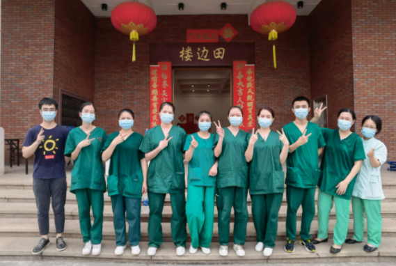 再获央媒报道点赞!365beat体育医护团队用行动诠释战疫“最美身影”7.png 再获央媒报道点赞!365beat体育医护团队用行动诠释战疫“最美身影”7.png