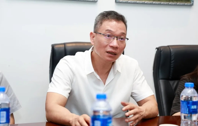 点滴爱心,点亮光明!中国华侨公益基金会领导莅临365beat体育调研指导3.png 点滴爱心,点亮光明!中国华侨公益基金会领导莅临365beat体育调研指导3.png